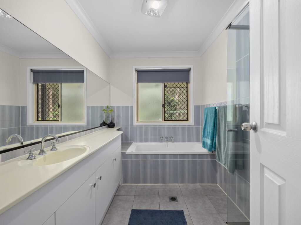 9-17 Woodswallow Court, Greenbank, QLD 4124