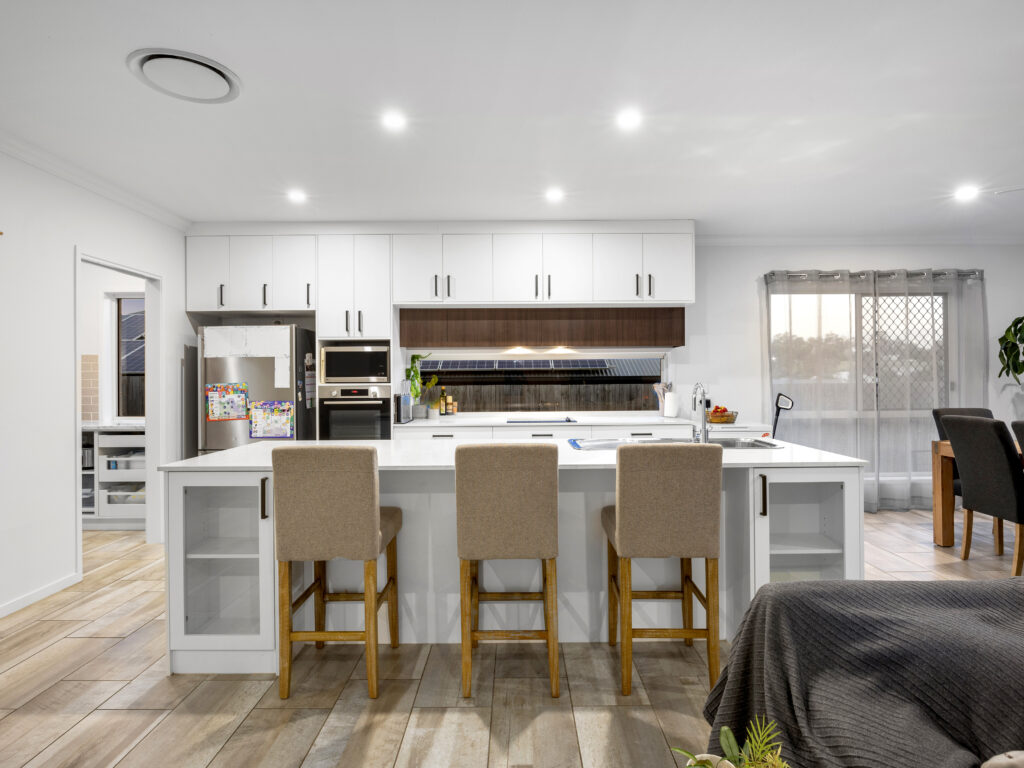 14 Kambu Close, Karalee, QLD 4306