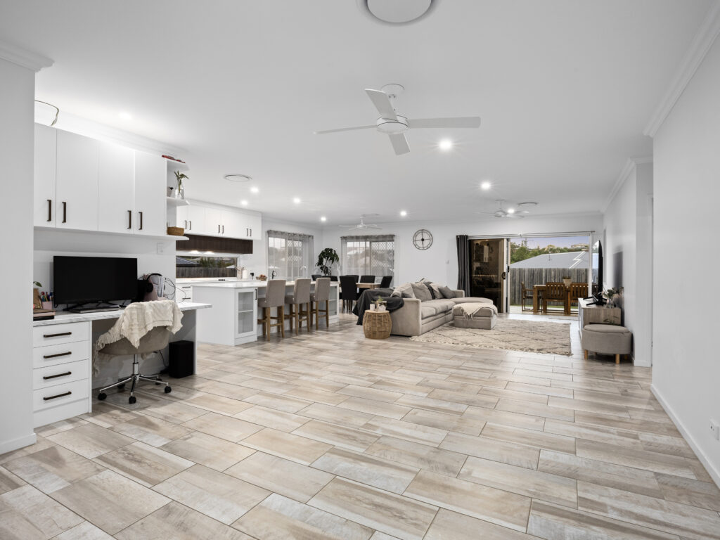14 Kambu Close, Karalee, QLD 4306