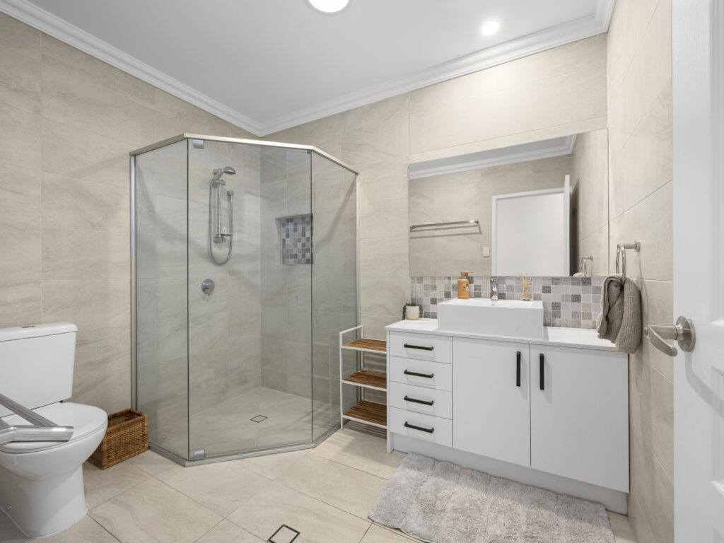14 Kambu Close, Karalee, QLD 4306