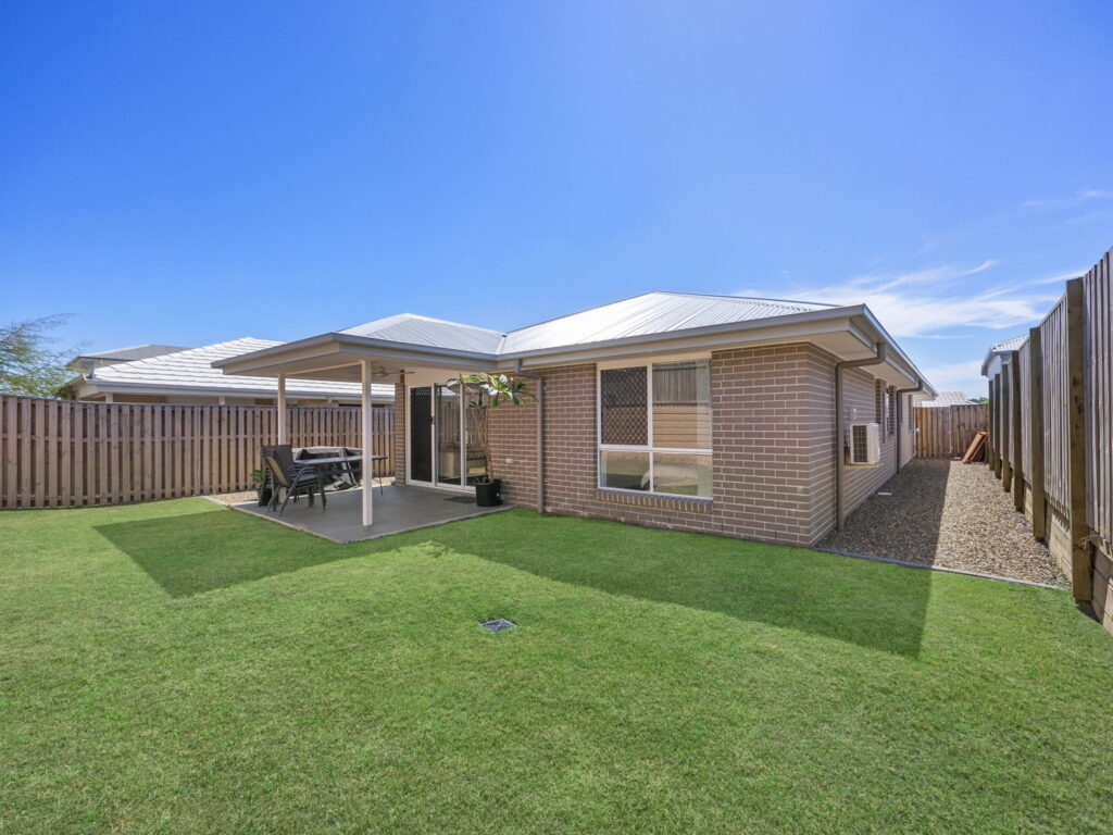 22 Loggers Court, White Rock, QLD 4306