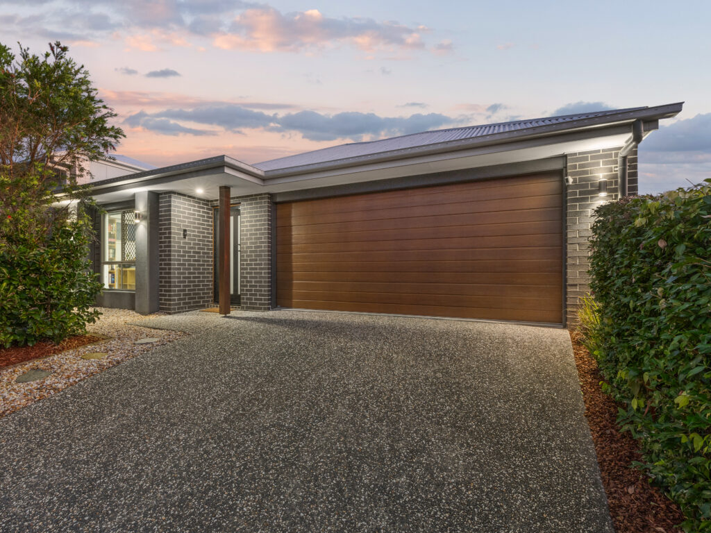 11 Bradfield Street, Ripley, QLD 4306