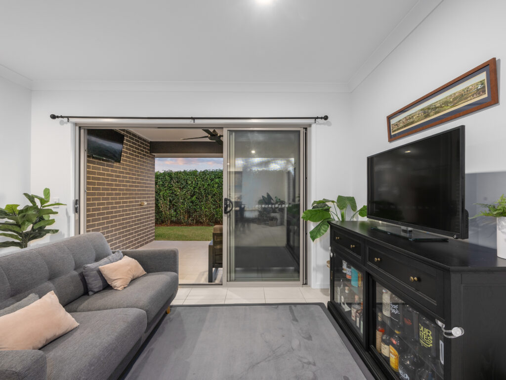 11 Bradfield Street, Ripley, QLD 4306