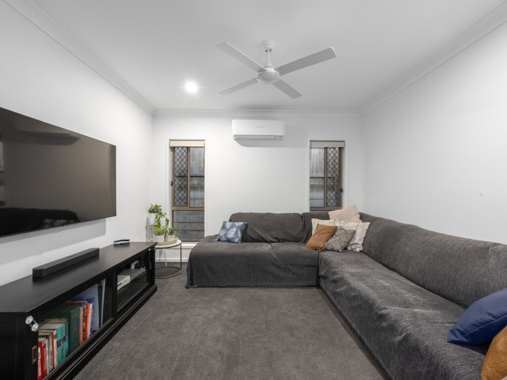 11 Bradfield Street, Ripley, QLD 4306