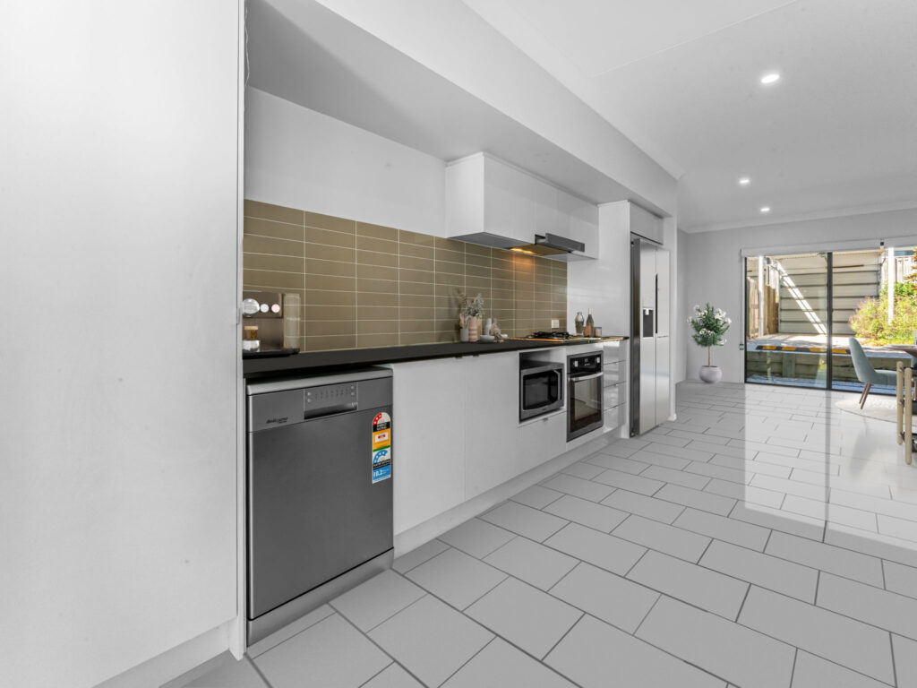 6 Hooper Lane, Ripley, QLD 4306