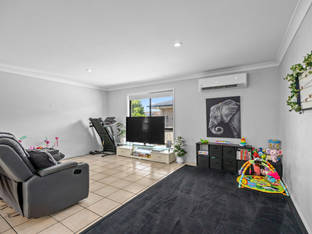 4 Jack Drive, Redbank Plains, QLD 4301