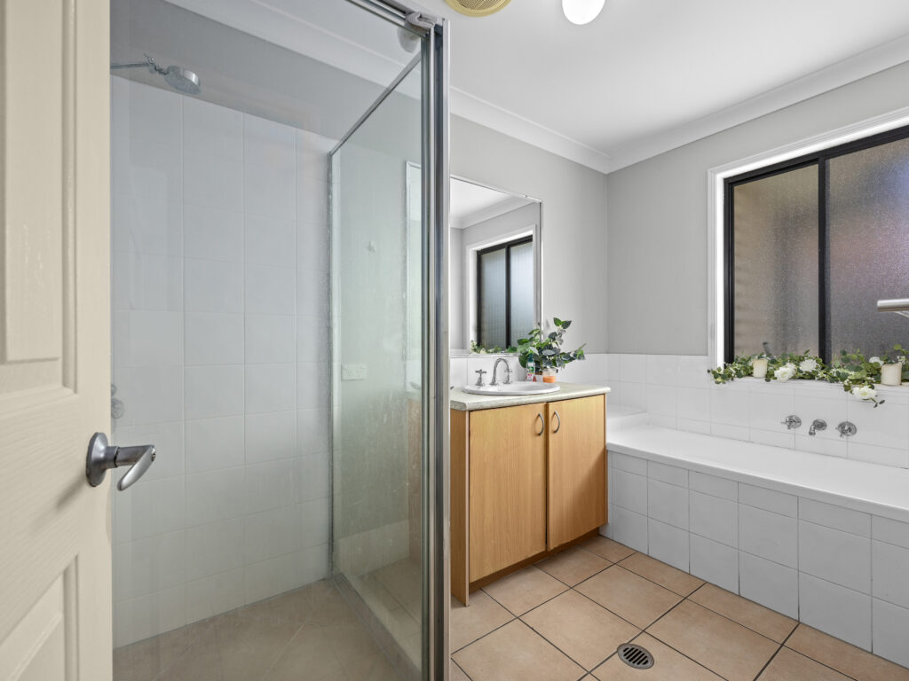 4 Jack Drive, Redbank Plains, QLD 4301
