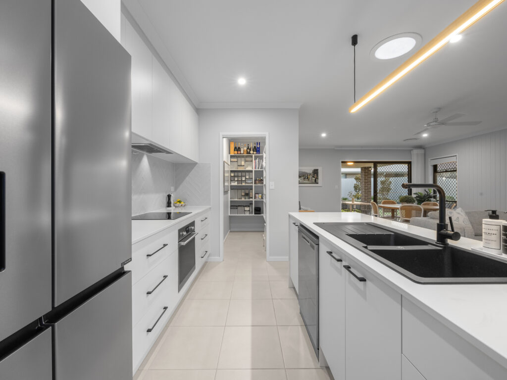 12 Carraba Street, Deebing Heights, QLD 4306