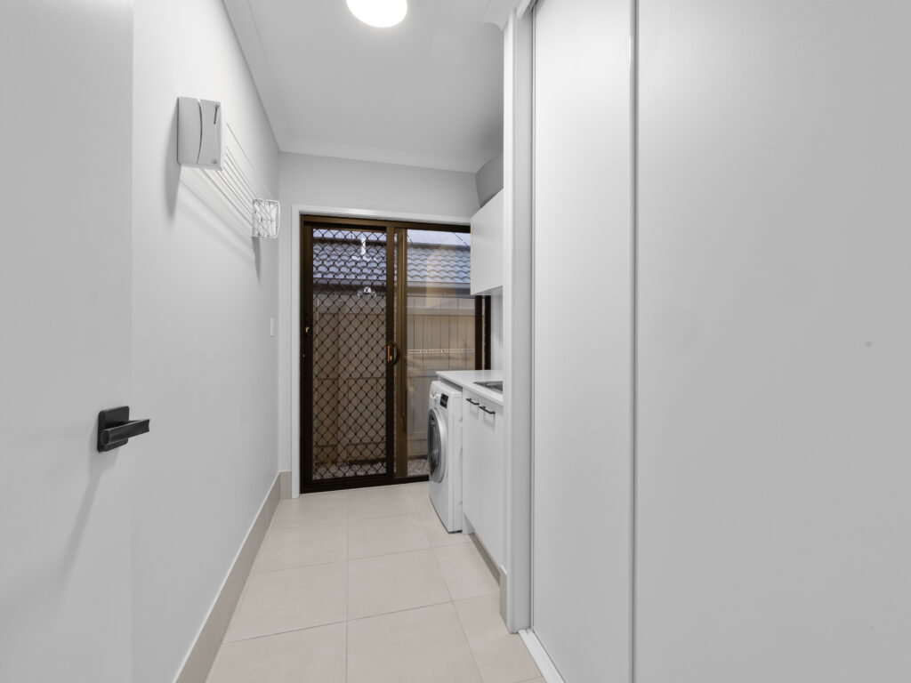12 Carraba Street, Deebing Heights, QLD 4306
