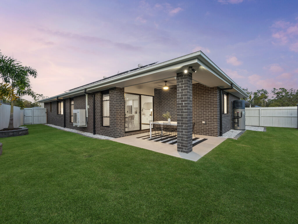 12 Carraba Street, Deebing Heights, QLD 4306