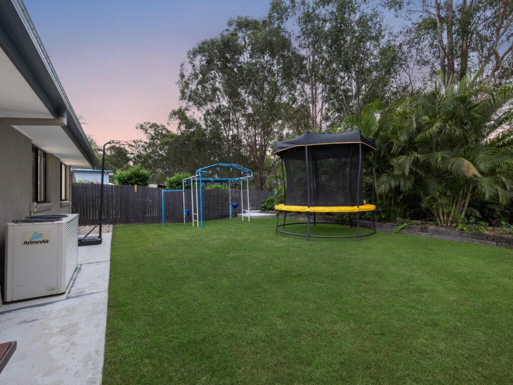 5 Conlan Court, Augustine Heights, QLD 4300