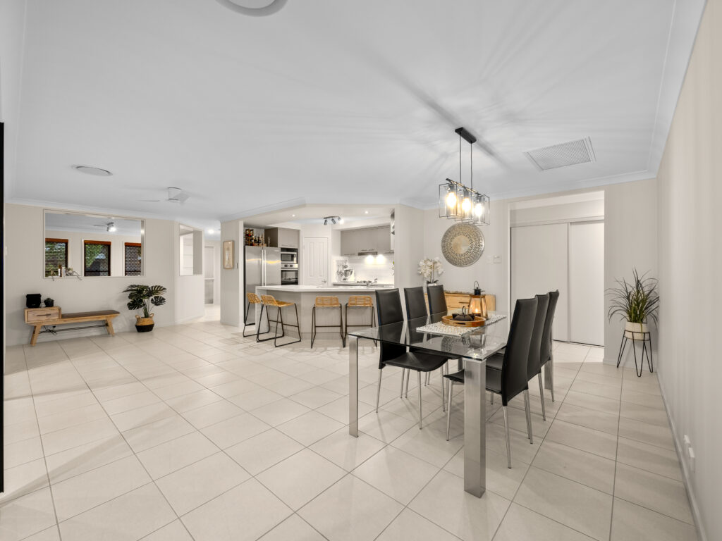 5 Conlan Court, Augustine Heights, QLD 4300