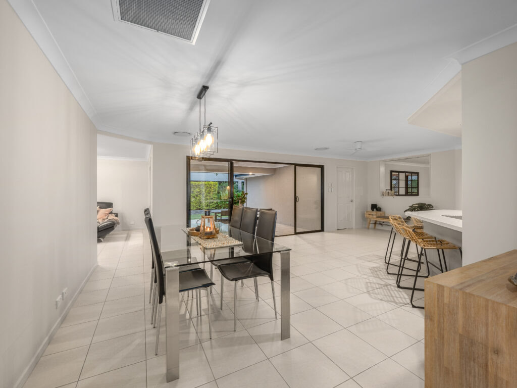 5 Conlan Court, Augustine Heights, QLD 4300