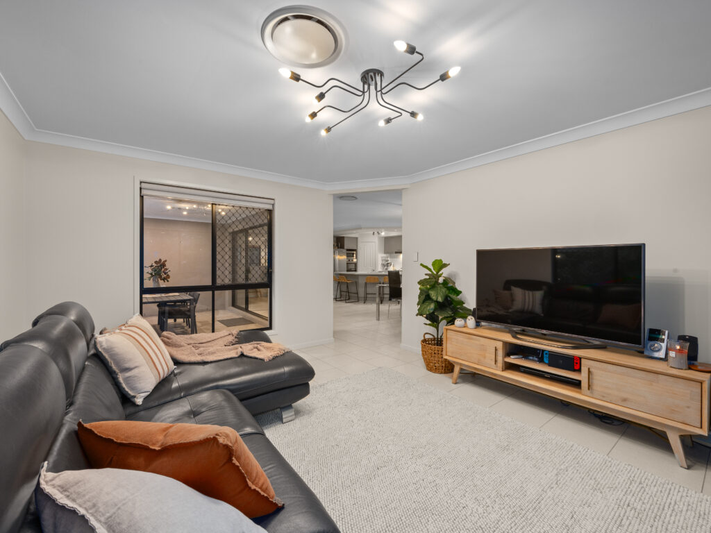 5 Conlan Court, Augustine Heights, QLD 4300