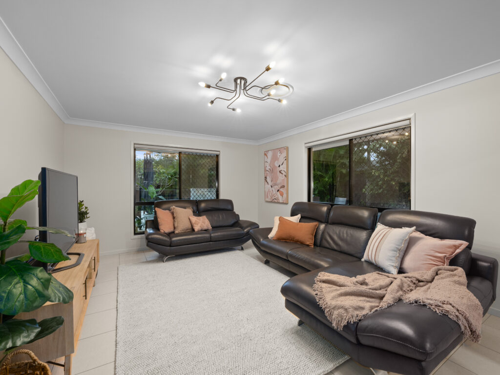 5 Conlan Court, Augustine Heights, QLD 4300