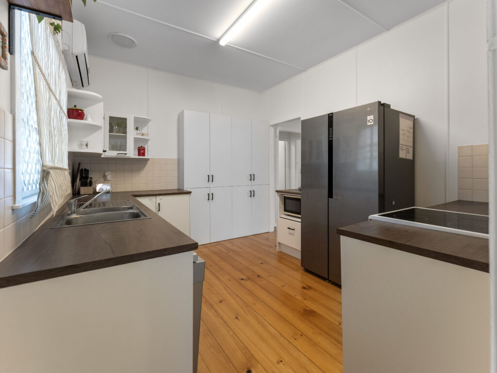 11 Fitzgerald Street, North Ipswich, QLD 4305