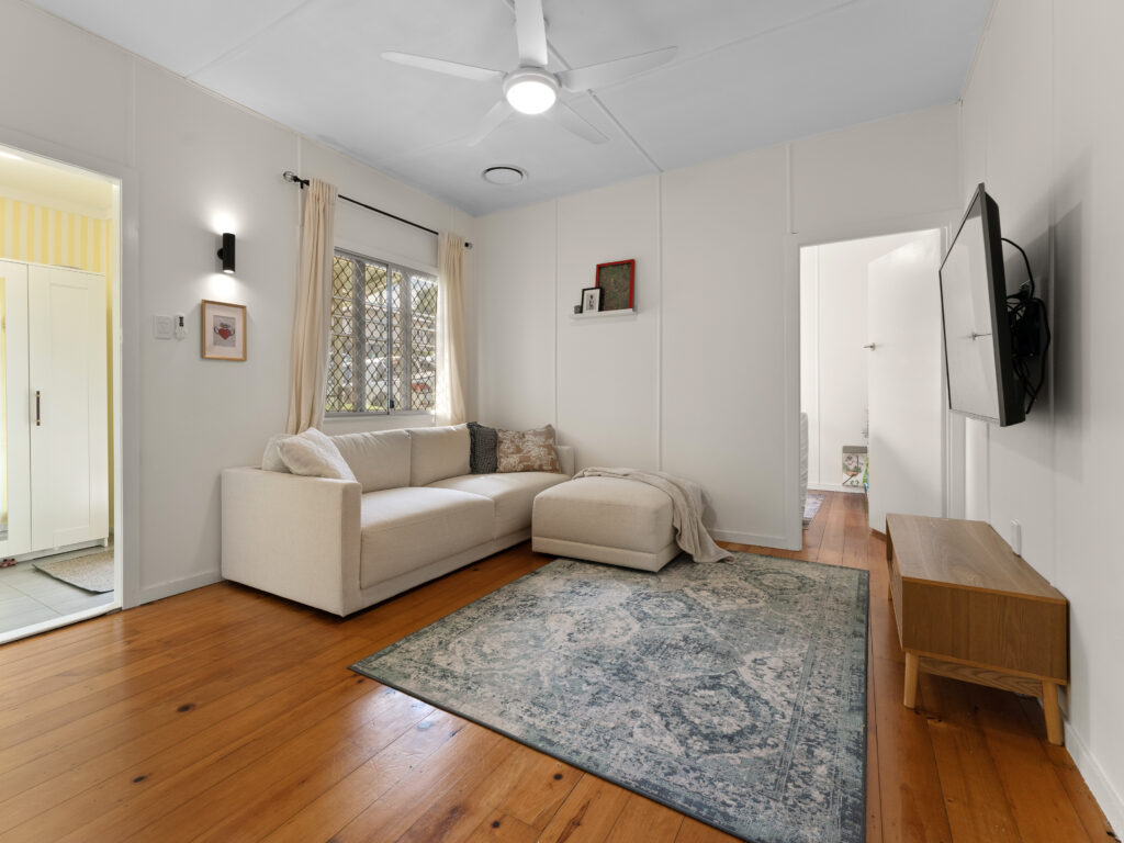 11 Fitzgerald Street, North Ipswich, QLD 4305