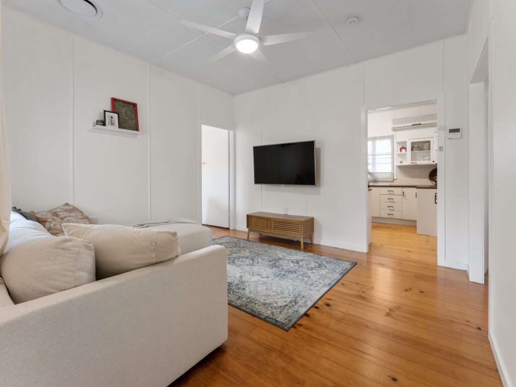 11 Fitzgerald Street, North Ipswich, QLD 4305