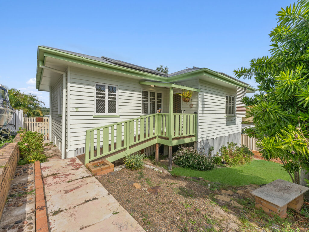 11 Fitzgerald Street, North Ipswich, QLD 4305