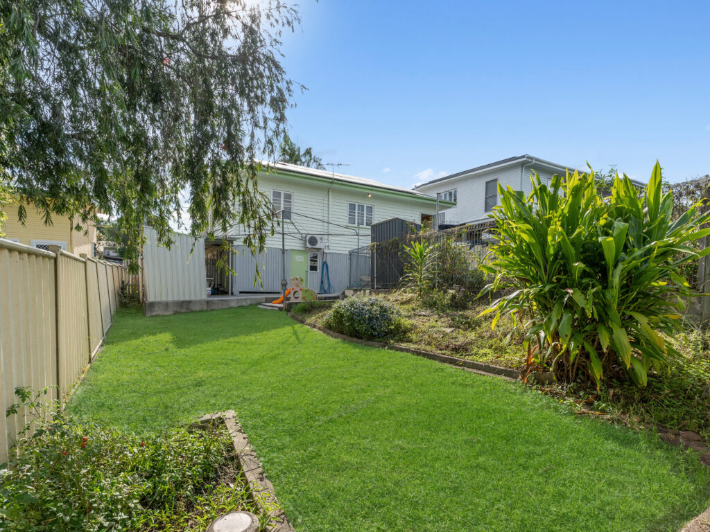 11 Fitzgerald Street, North Ipswich, QLD 4305