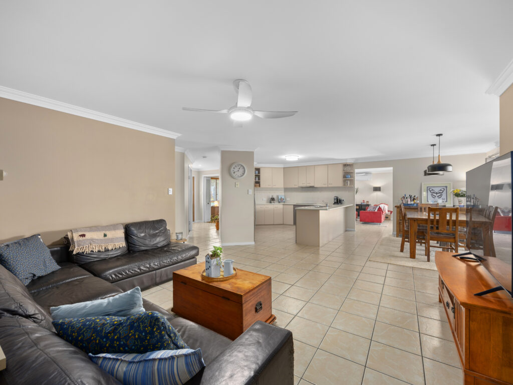 27 Dannika Way, Deebing Heights, QLD 4306
