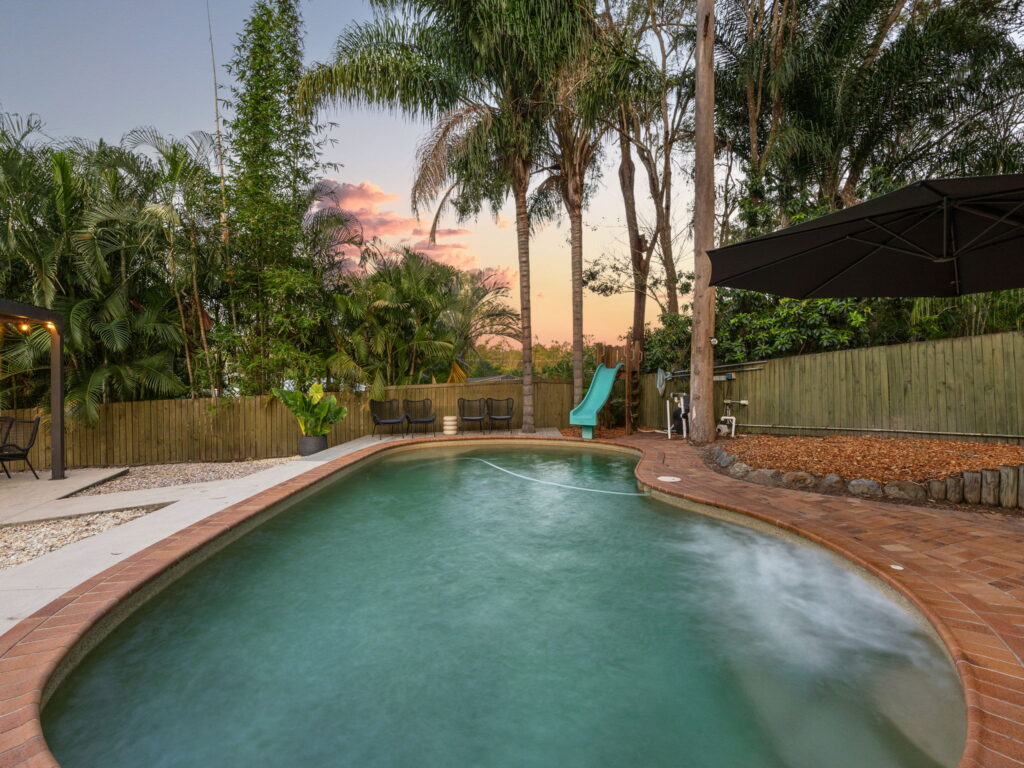 15 Joanne Street, Karalee, QLD 4306