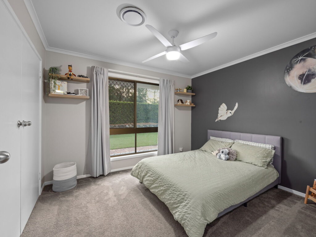 15 Joanne Street, Karalee, QLD 4306