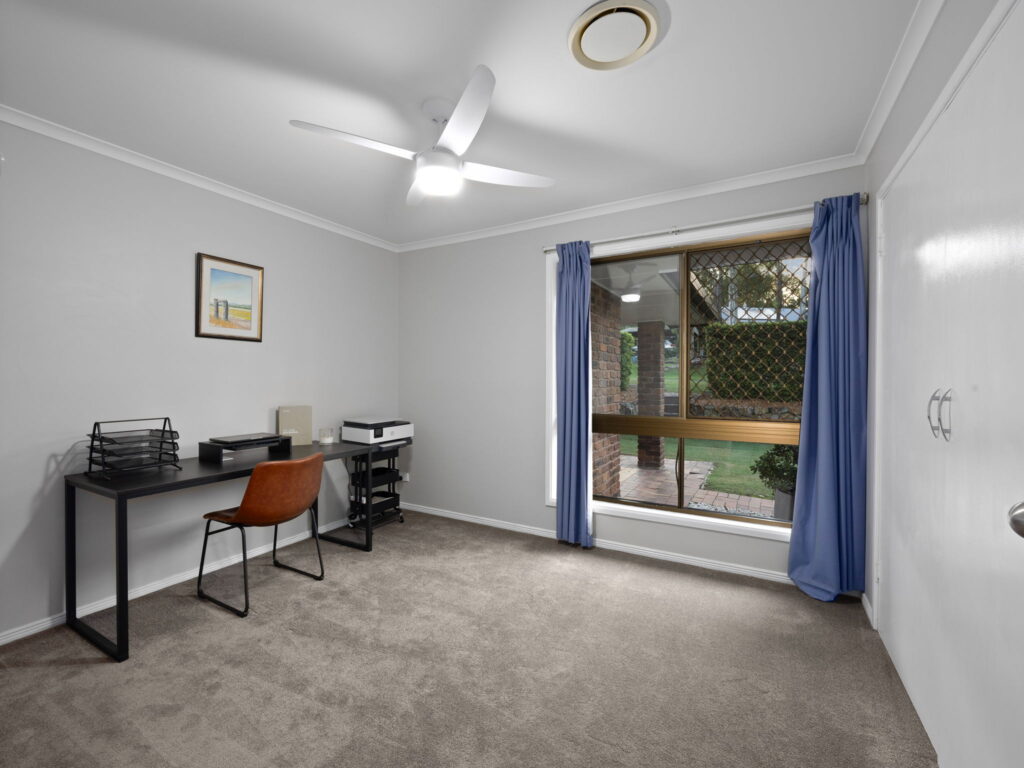 15 Joanne Street, Karalee, QLD 4306