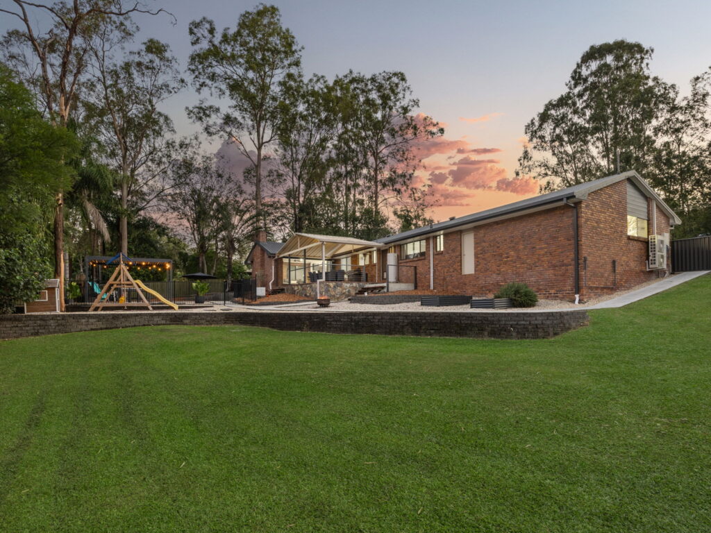 15 Joanne Street, Karalee, QLD 4306