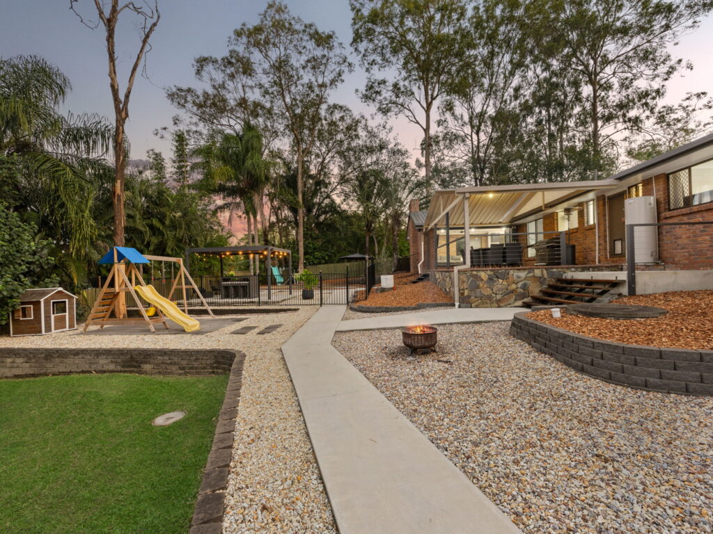 15 Joanne Street, Karalee, QLD 4306