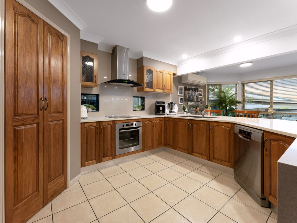 16 Burnside Place, Forest Lake, QLD 4078