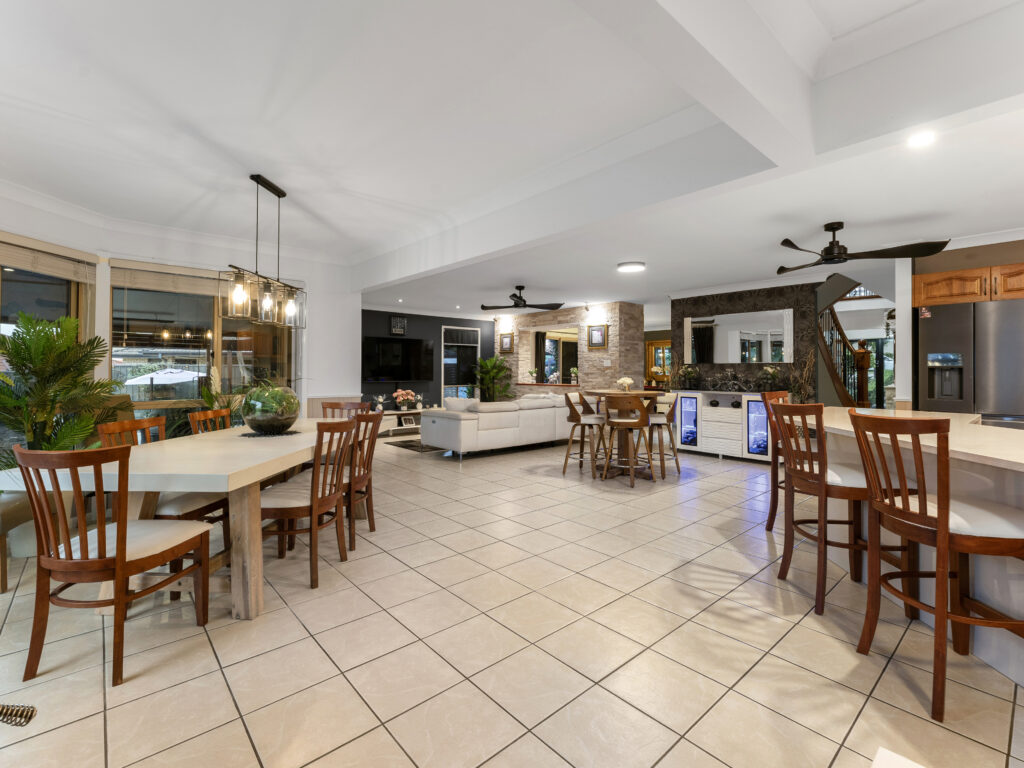 16 Burnside Place, Forest Lake, QLD 4078