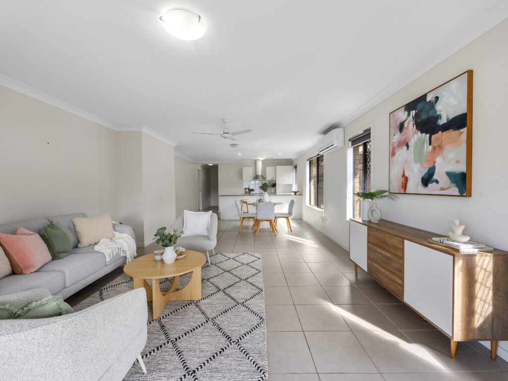 16 Magpie Crescent, Redbank Plains, QLD 4301