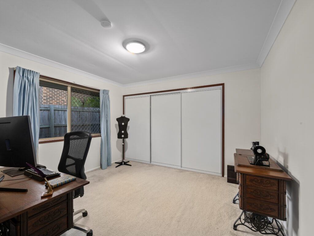 26 Lorrikeet Street, Bundamba, QLD 4304