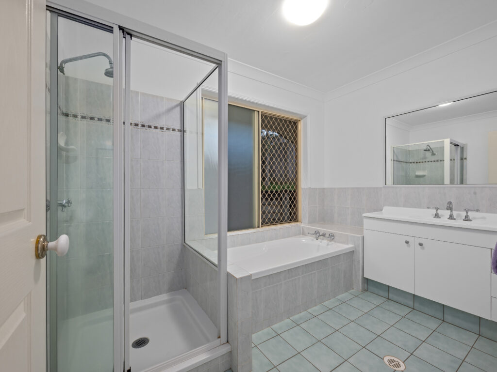 26 Lorrikeet Street, Bundamba, QLD 4304