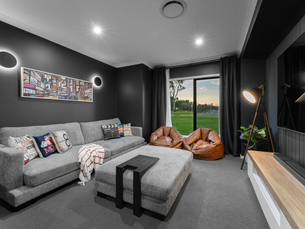 20 Elanora Crescent, Kensington Grove, QLD 4341
