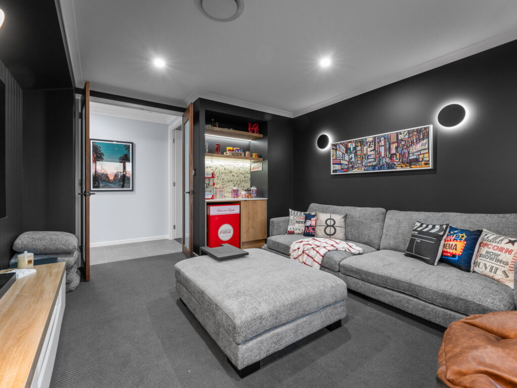 20 Elanora Crescent, Kensington Grove, QLD 4341