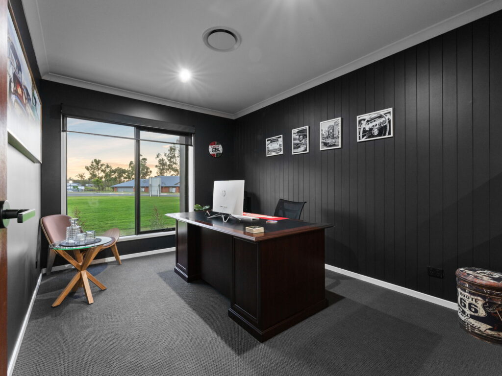 20 Elanora Crescent, Kensington Grove, QLD 4341