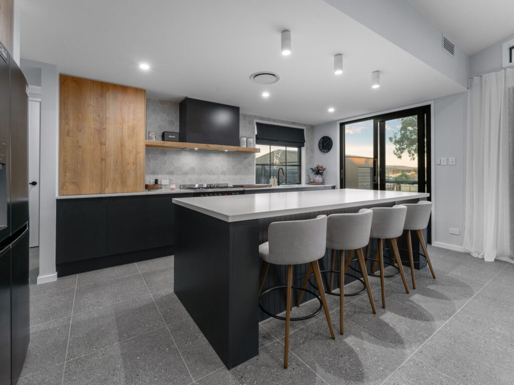 20 Elanora Crescent, Kensington Grove, QLD 4341