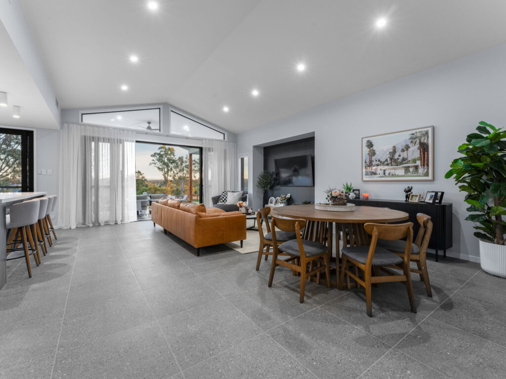 20 Elanora Crescent, Kensington Grove, QLD 4341