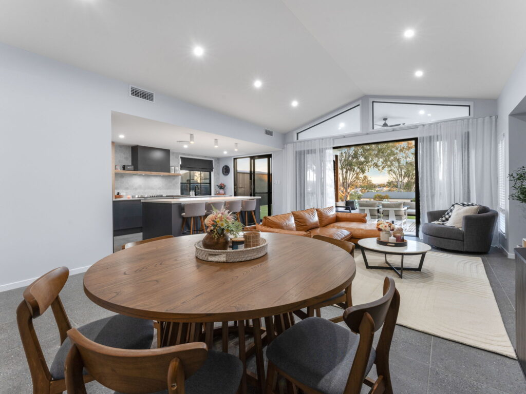 20 Elanora Crescent, Kensington Grove, QLD 4341