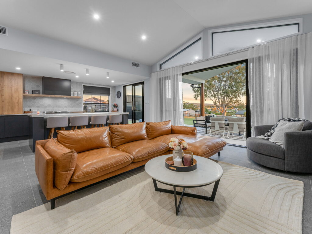 20 Elanora Crescent, Kensington Grove, QLD 4341