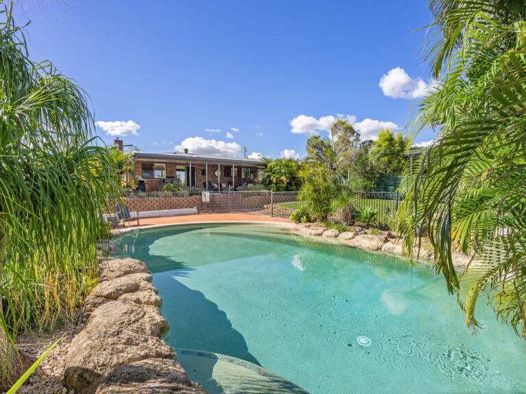 39 Clarke Street, Ripley, QLD 4306
