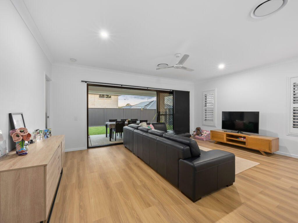 33 Summerstone Boulevard, Morayfield, QLD 4506