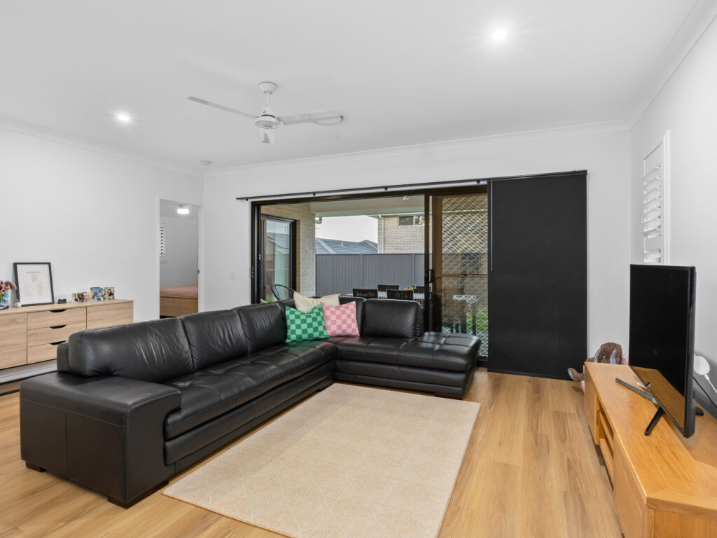 33 Summerstone Boulevard, Morayfield, QLD 4506