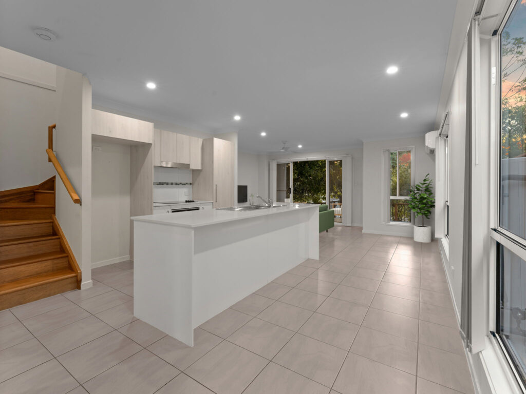 2/2 Lakes Entrance Drive, Springfield Lakes, QLD 4300