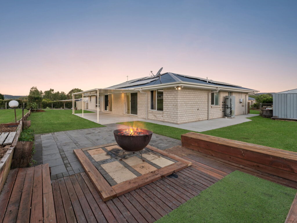 13 Pemberton Place, Hatton Vale, QLD 4341