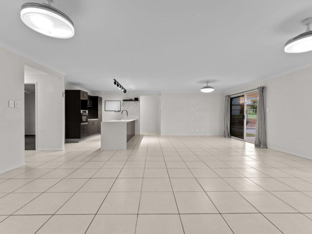 13 Pemberton Place, Hatton Vale, QLD 4341