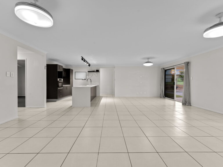 13 Pemberton Place, Hatton Vale, QLD 4341