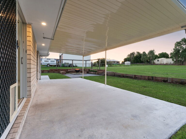 13 Pemberton Place, Hatton Vale, QLD 4341